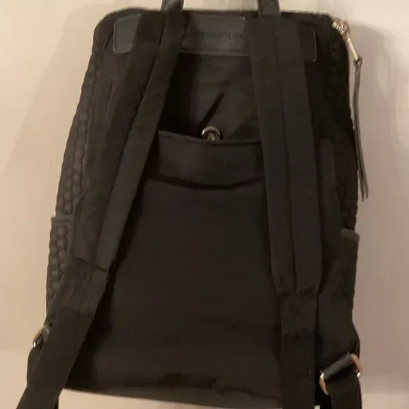 AIMEE KERSTENBERG BLACK QUILTED SARDINA BACKPACK display picture 2